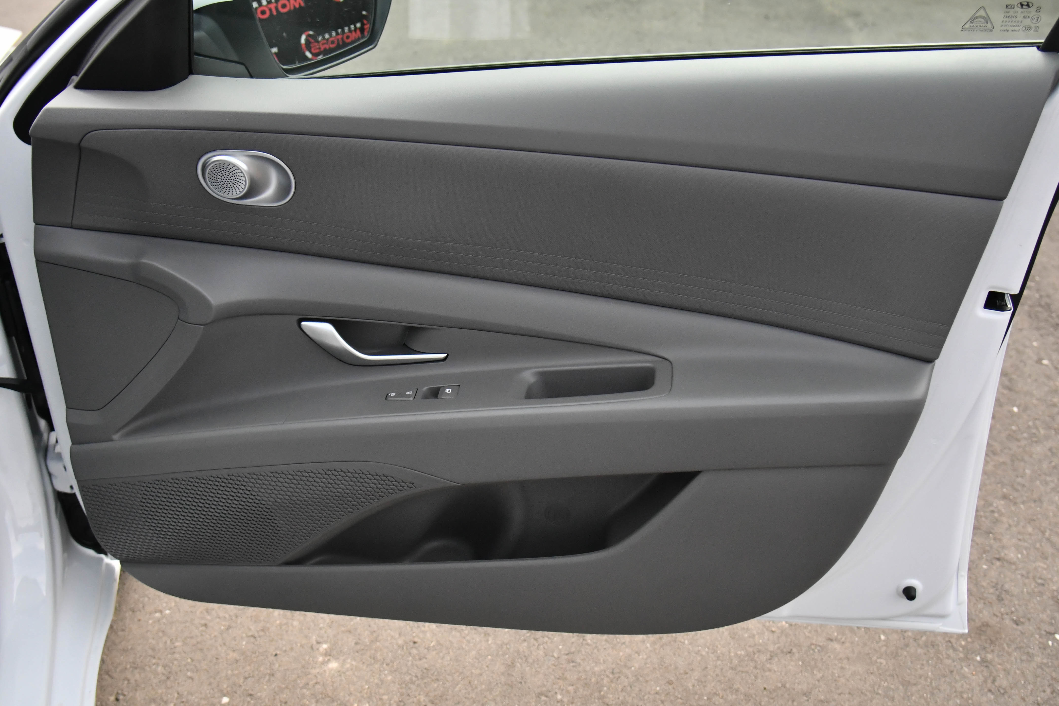 Used 2024 Hyundai Elantra SEL image 40