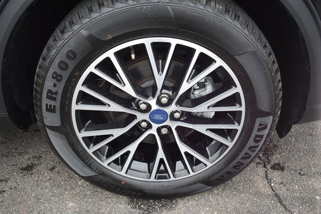 Used 2022 Ford Escape SE w/ Cold Weather Package image 46