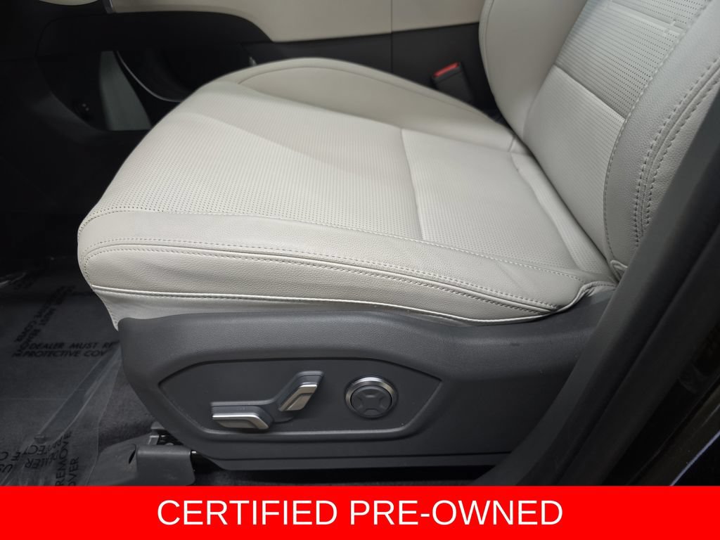 Certified 2026 Hyundai Santa Fe Limited AWD/4WD image 29