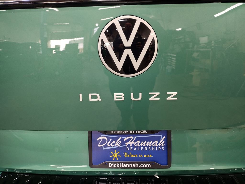 New 2025 Volkswagen ID. Buzz Pro S Plus image 16