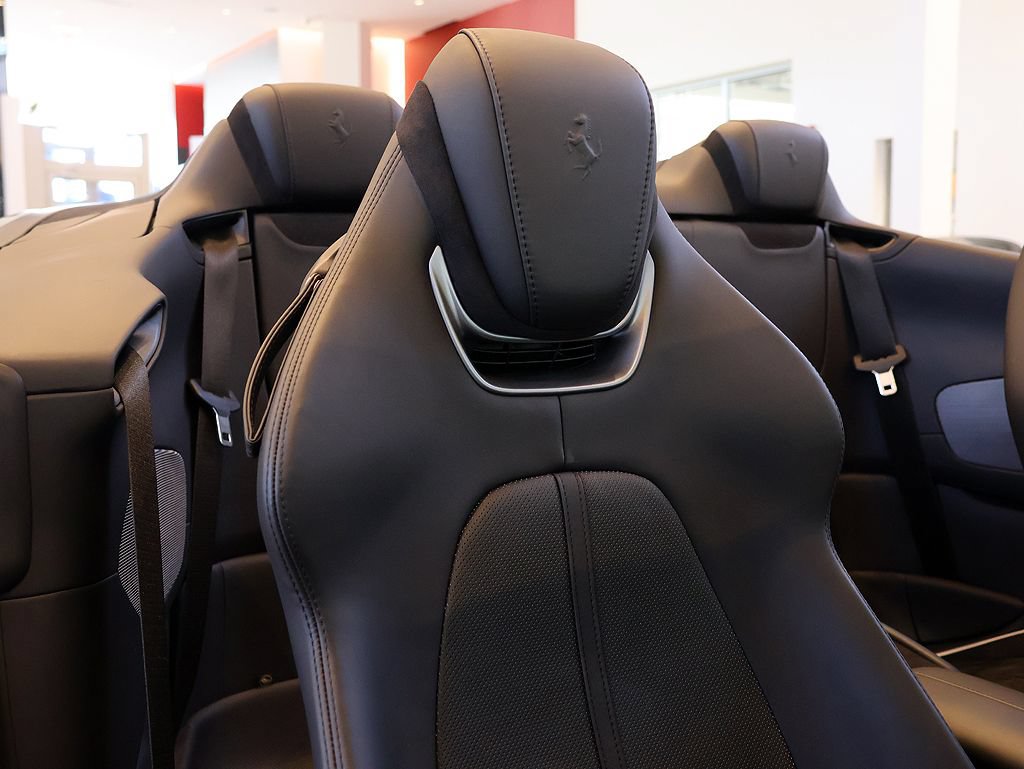 Certified 2024 Ferrari Roma Spider RWD image 22