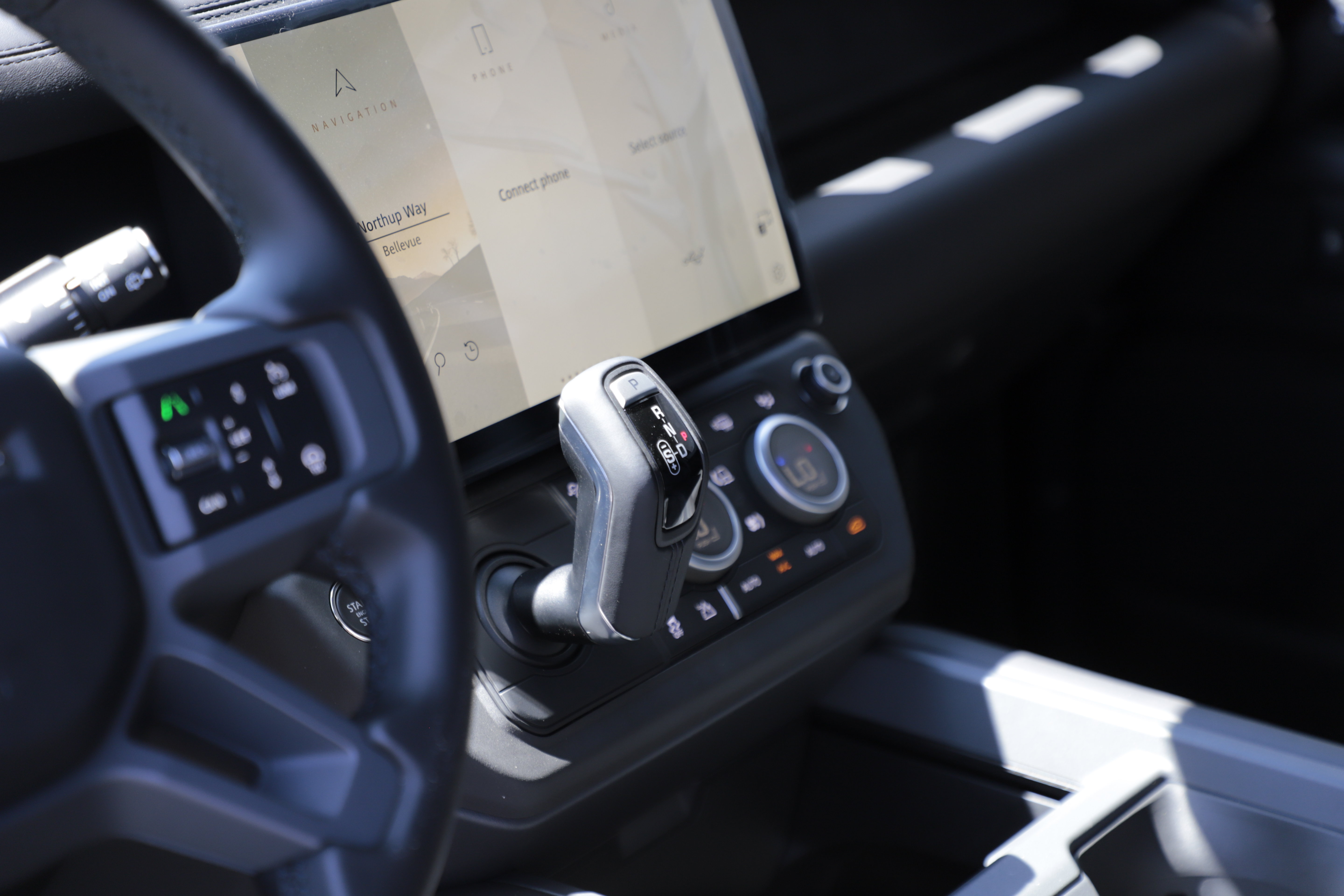 New 2026 Land Rover Defender 90 X-Dynamic SE AWD/4WD image 15