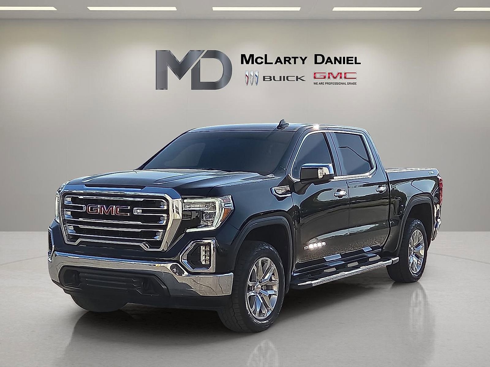 Certified 2021 GMC Sierra 1500 SLT AWD/4WD image 2