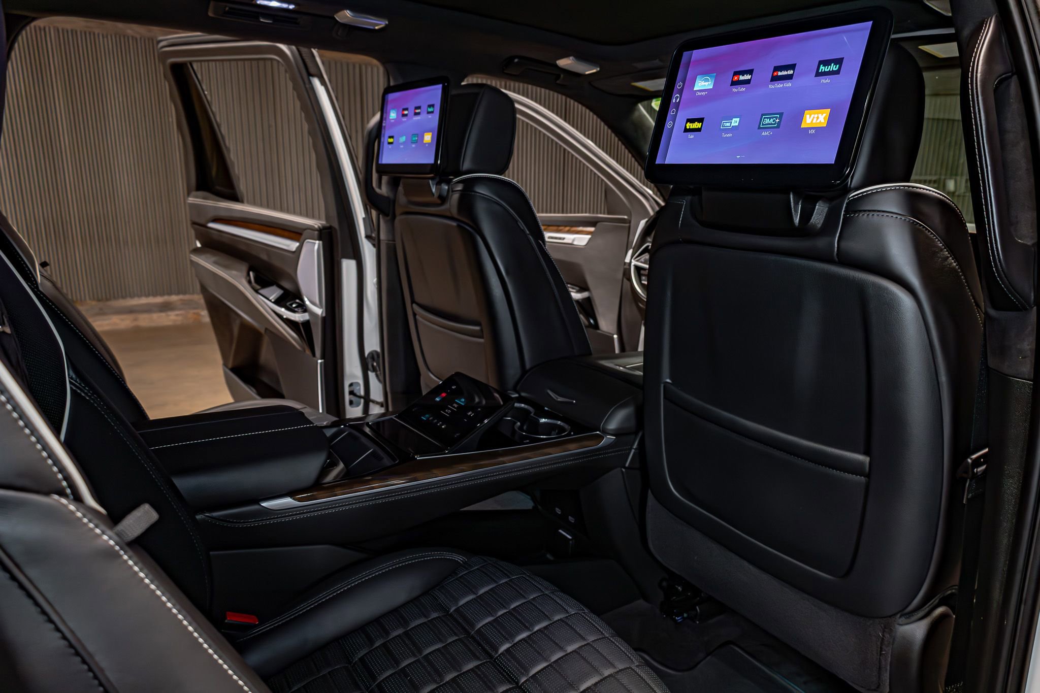 Used 2025 Cadillac Escalade Sport Platinum AWD/4WD image 27