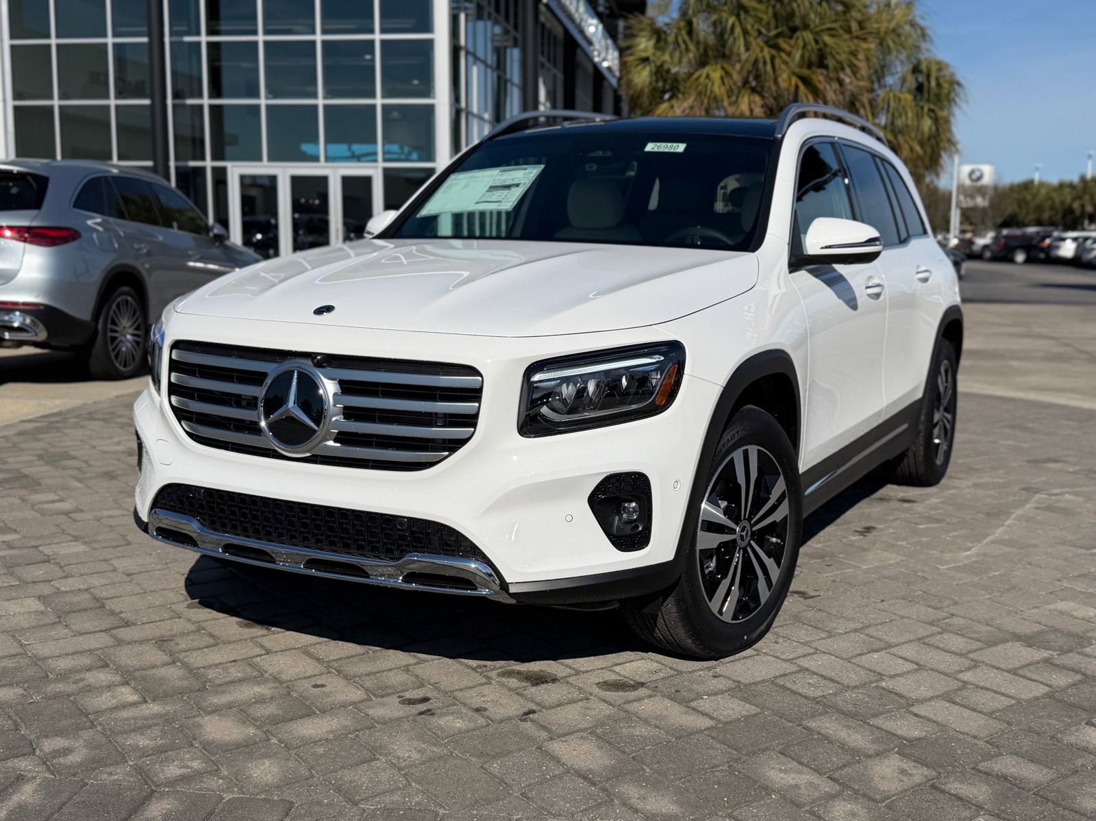 New 2026 Mercedes-Benz GLB 250 4MATIC image 1