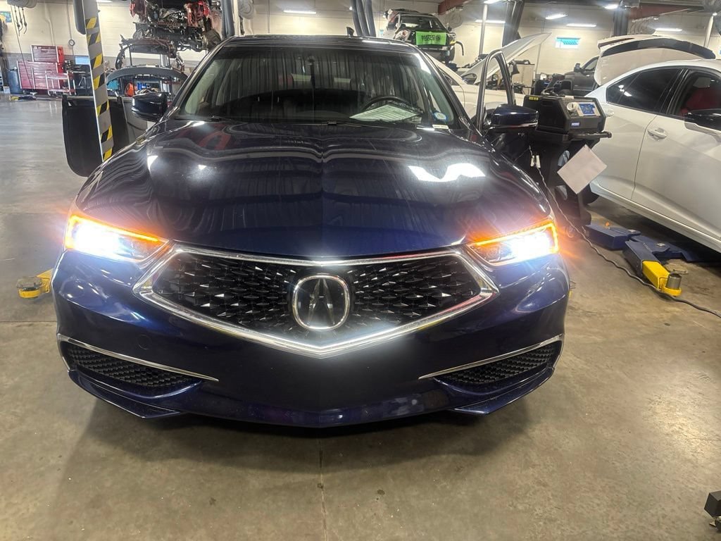 Used 2020 Acura TLX w/ Technology Package FWD image 1