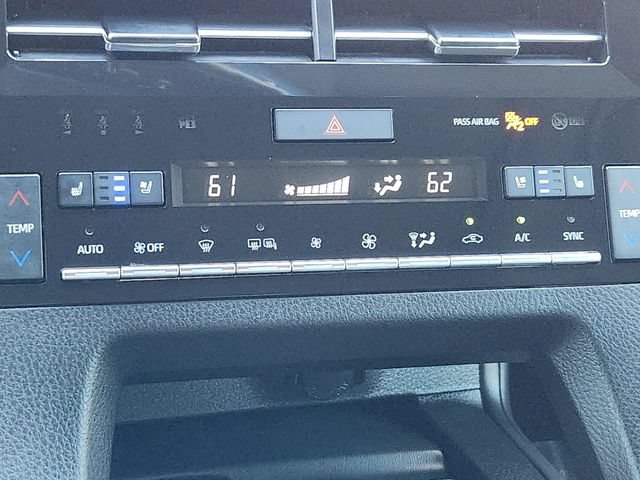 Used 2022 Toyota Avalon Limited w/ Advanced Safety Package FWD image 17