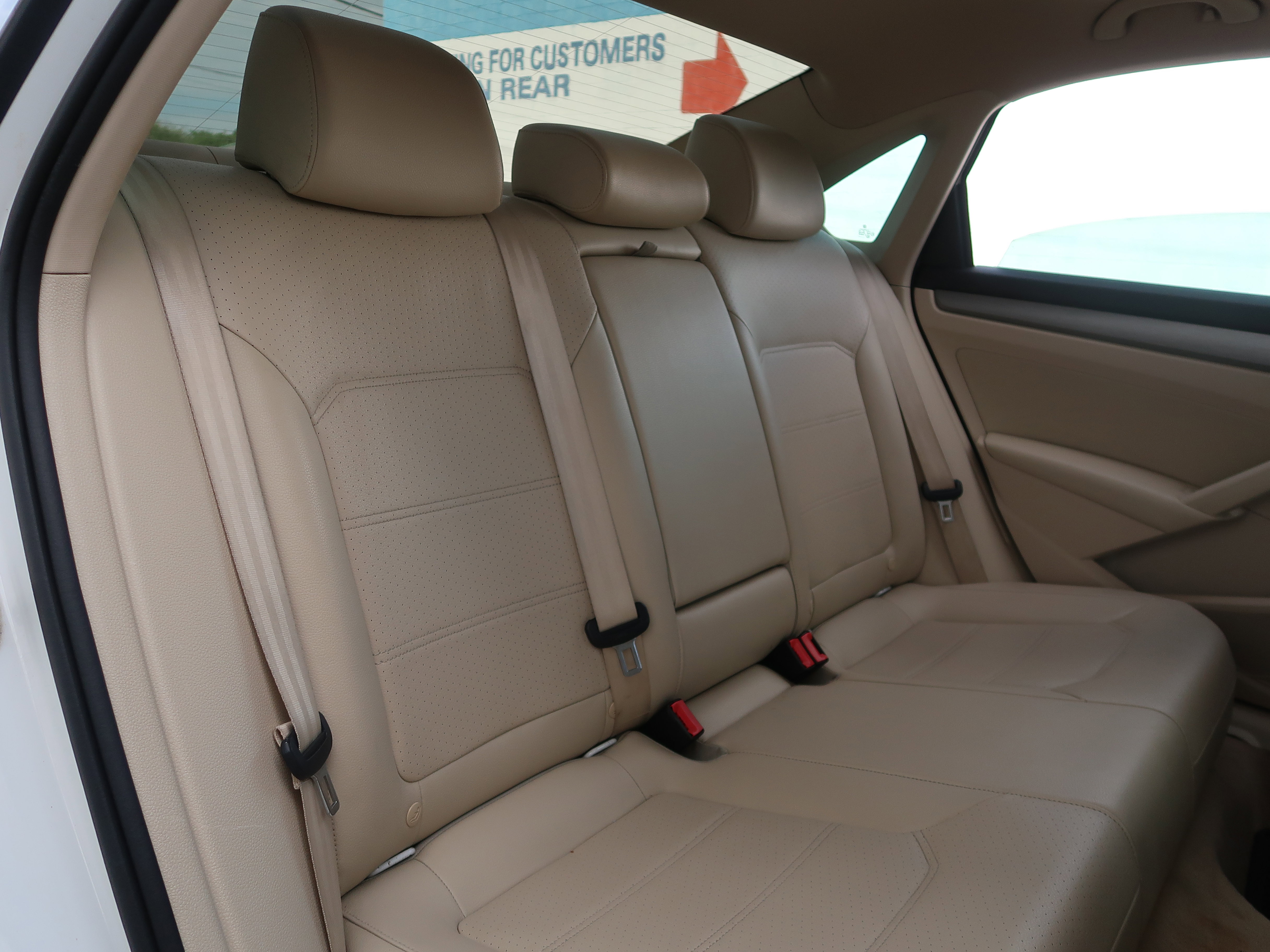 Used 2014 Volkswagen Passat TDI SE FWD image 32