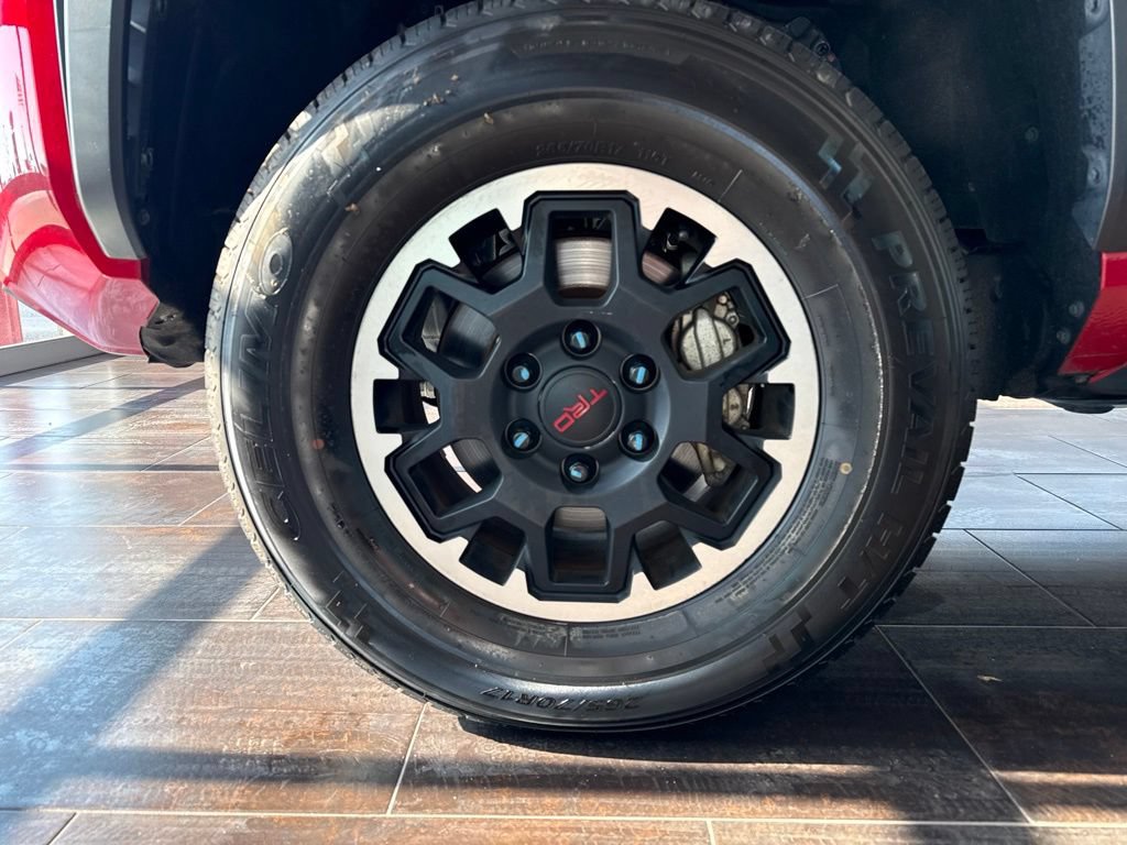 Used 2024 Toyota Tacoma TRD Off-Road AWD/4WD image 5