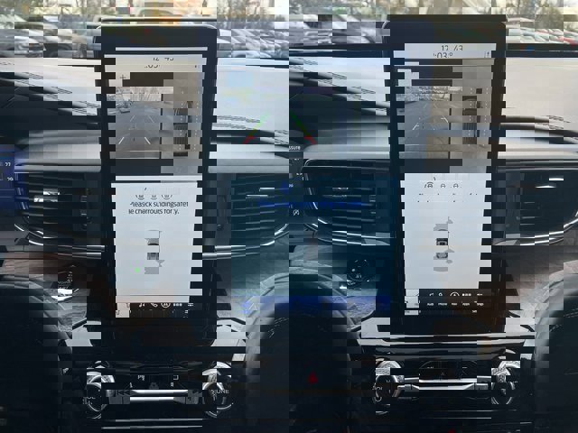 Certified 2021 Ford Explorer Platinum w/ Equipment Group 601A image 23