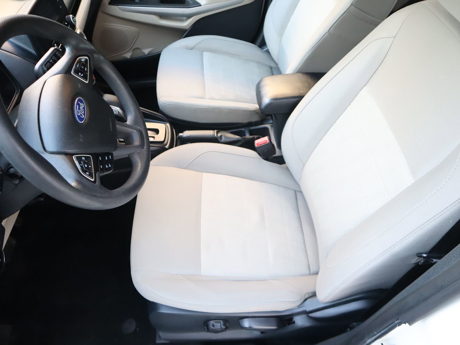 Used 2020 Ford EcoSport S image 24