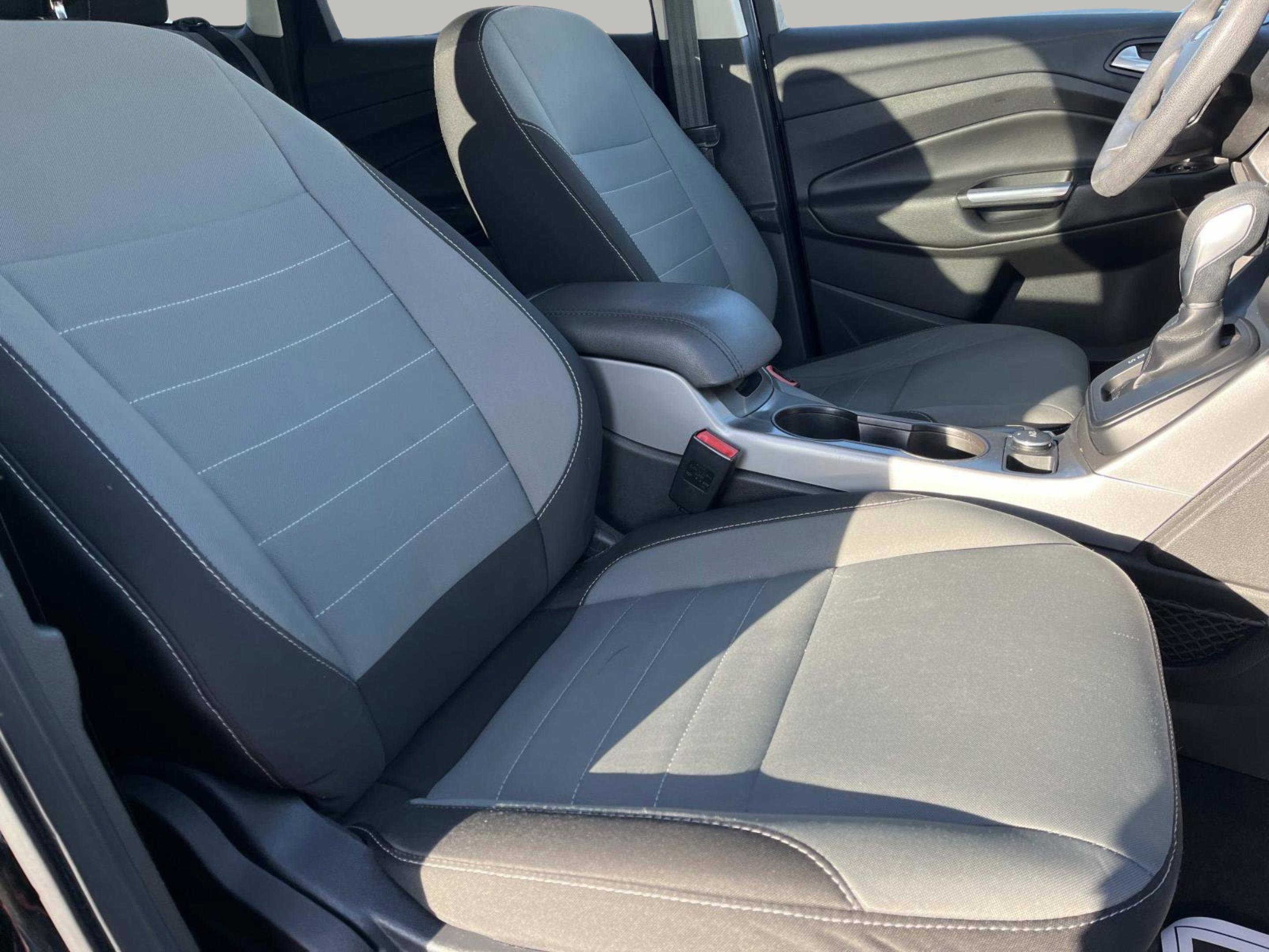 Used 2016 Ford Escape SE w/ Equipment Group 201A image 26