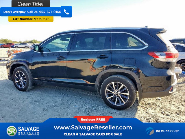 Used 2019 Toyota Highlander XLE AWD/4WD image 3