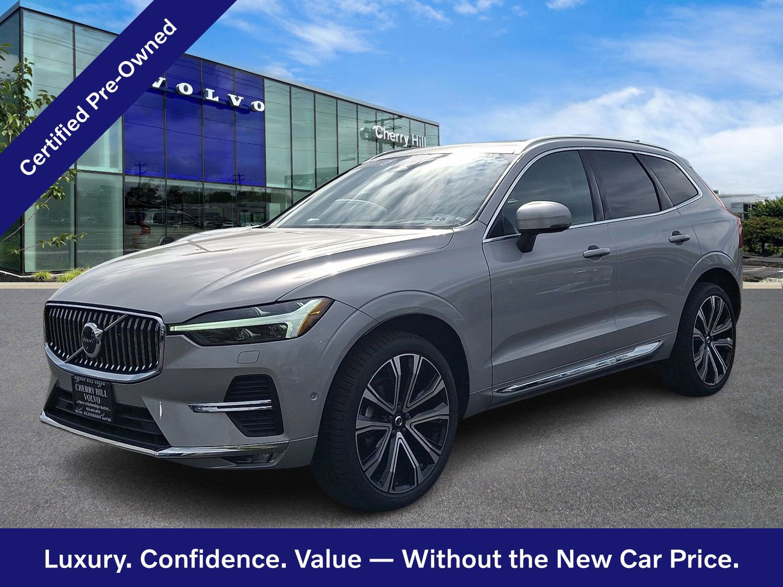 Certified 2023 Volvo XC60 B5 Ultimate w/ Climate Package AWD/4WD image 3