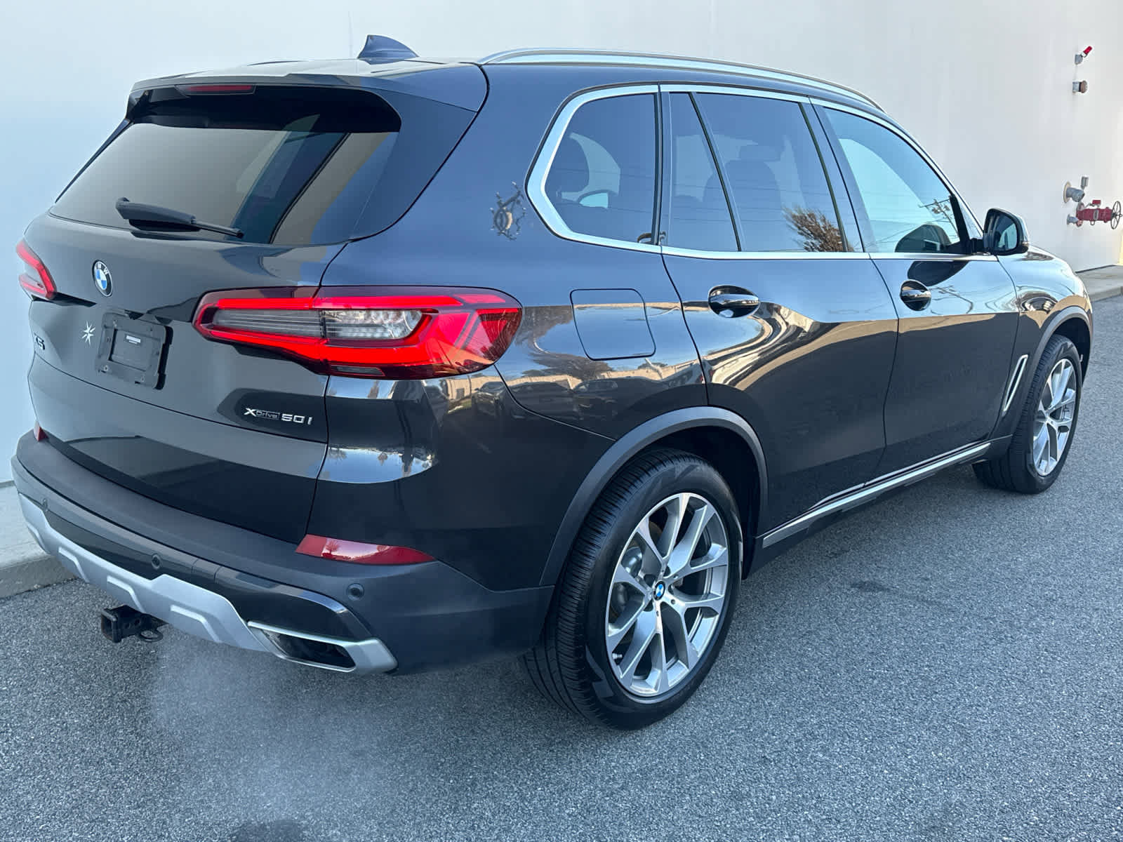 Used 2019 BMW X5 xDrive50i w/ Off-Road Package image 6