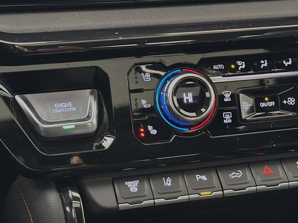 Used 2024 GMC Sierra 2500 AT4 w/ AT4 Premium Plus Package image 25