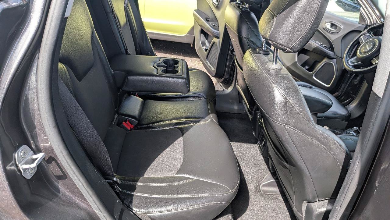 Used 2018 Jeep Compass Latitude AWD/4WD image 13
