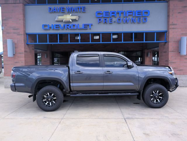 Used 2021 Toyota Tacoma TRD Off-Road w/ TRD Premium Off Road Package AWD/4WD image 10
