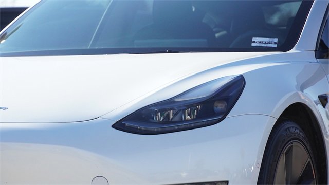 Used 2022 Tesla Model 3 Long Range image 4