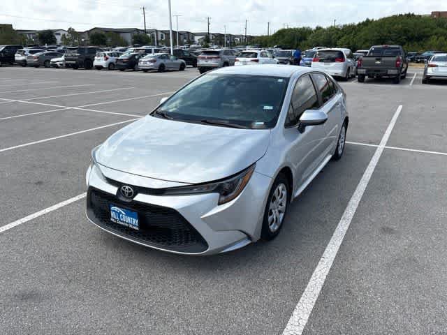 Used 2022 Toyota Corolla LE FWD image 2