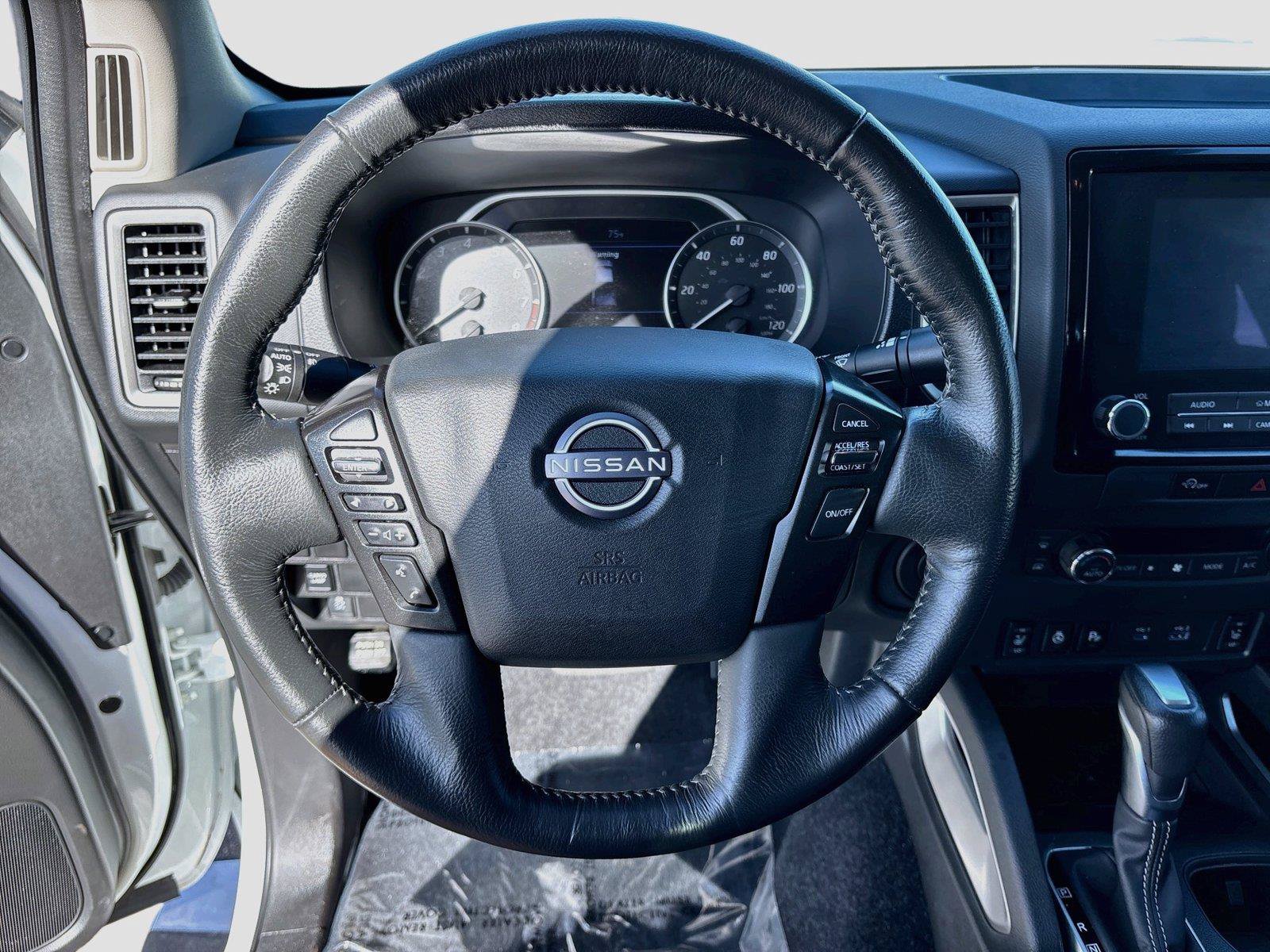Used 2024 Nissan Frontier SV RWD image 11