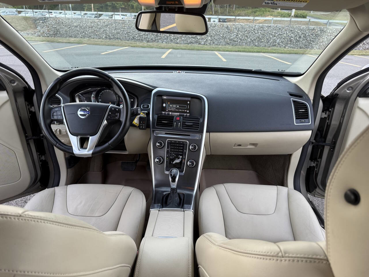 Used 2015 Volvo XC60 T6 image 17