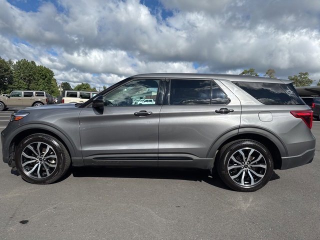 Certified 2021 Ford Explorer ST w/ Equipment Group 401A image 2