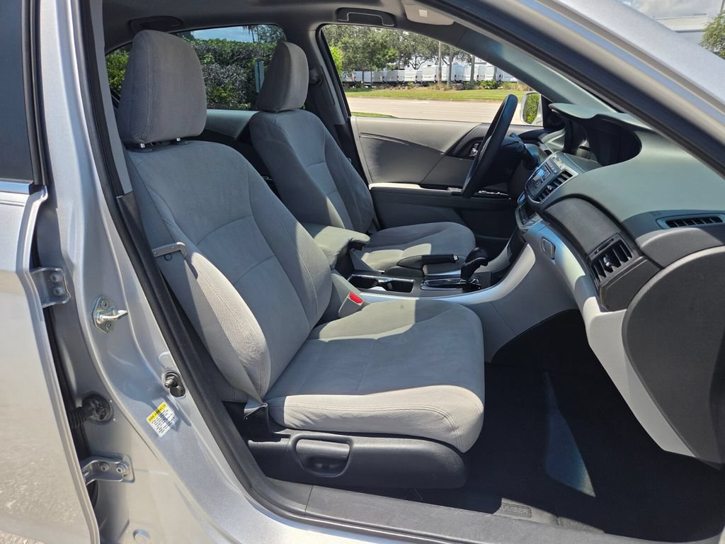 Used 2013 Honda Accord EX image 18