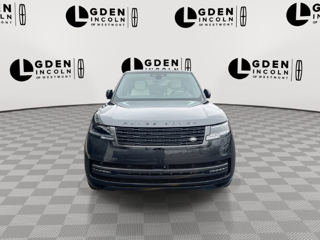Used 2025 Land Rover Range Rover SE AWD/4WD image 3
