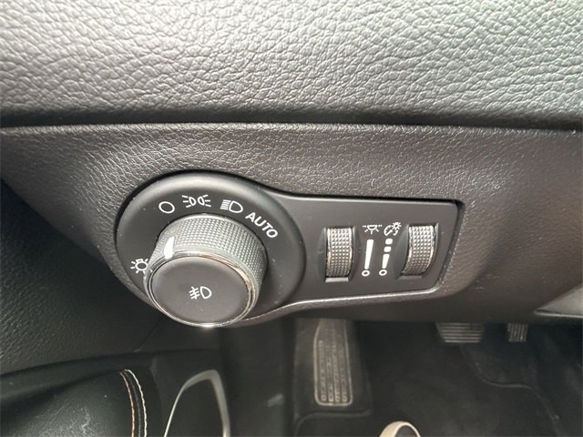 Used 2019 Jeep Compass Latitude image 17
