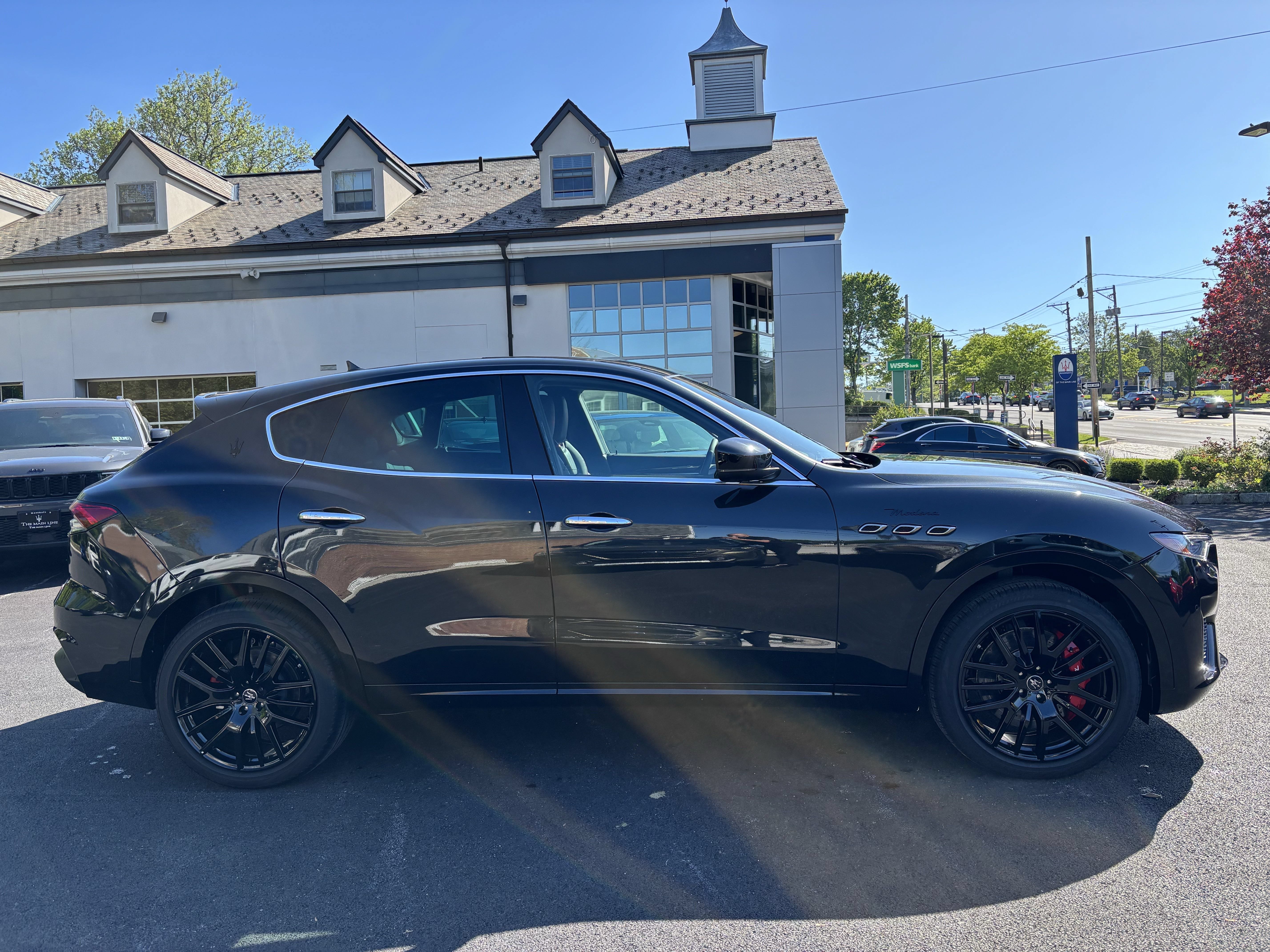 Used 2024 Maserati Levante Modena Ultima AWD/4WD image 5