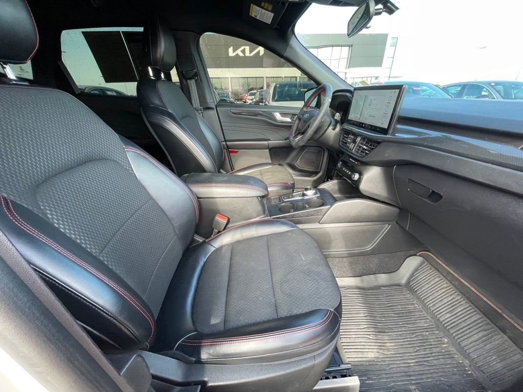 Used 2023 Ford Escape ST-Line w/ Tech Pack #1 image 26