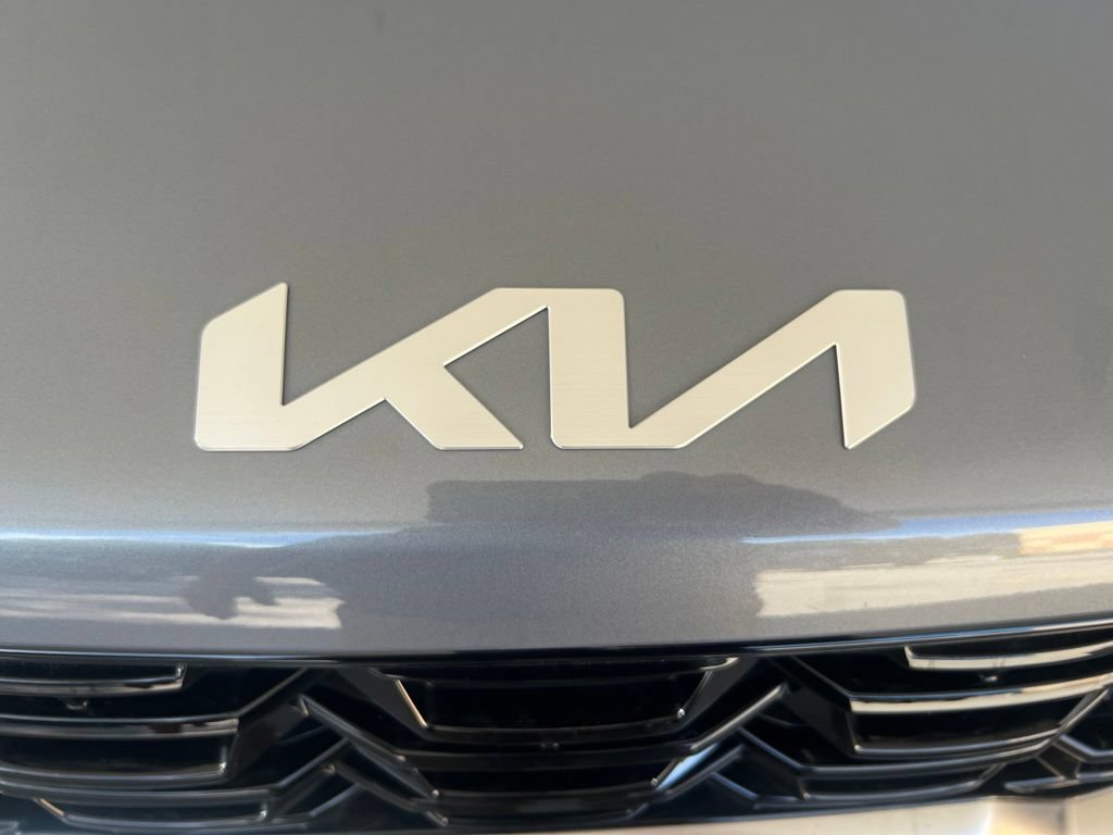 Certified 2025 Kia Sorento S w/ Panoramic Sunroof Package FWD image 29