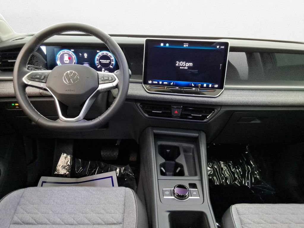 Certified 2025 Volkswagen Tiguan S FWD image 9