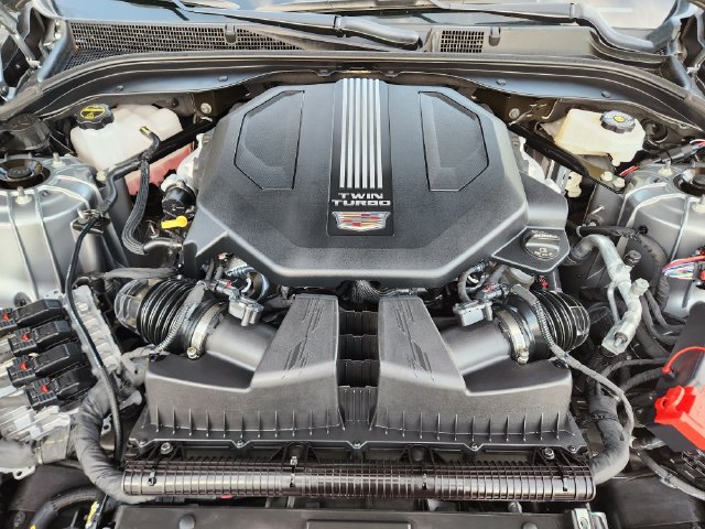 Used 2026 Cadillac CT5 V w/ Technology Package RWD image 36