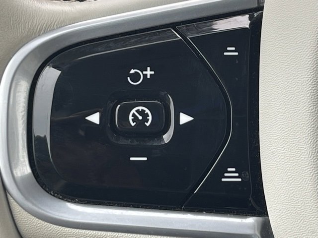 Used 2022 Volvo XC90 T8 Inscription Expression w/ Advanced Package image 24