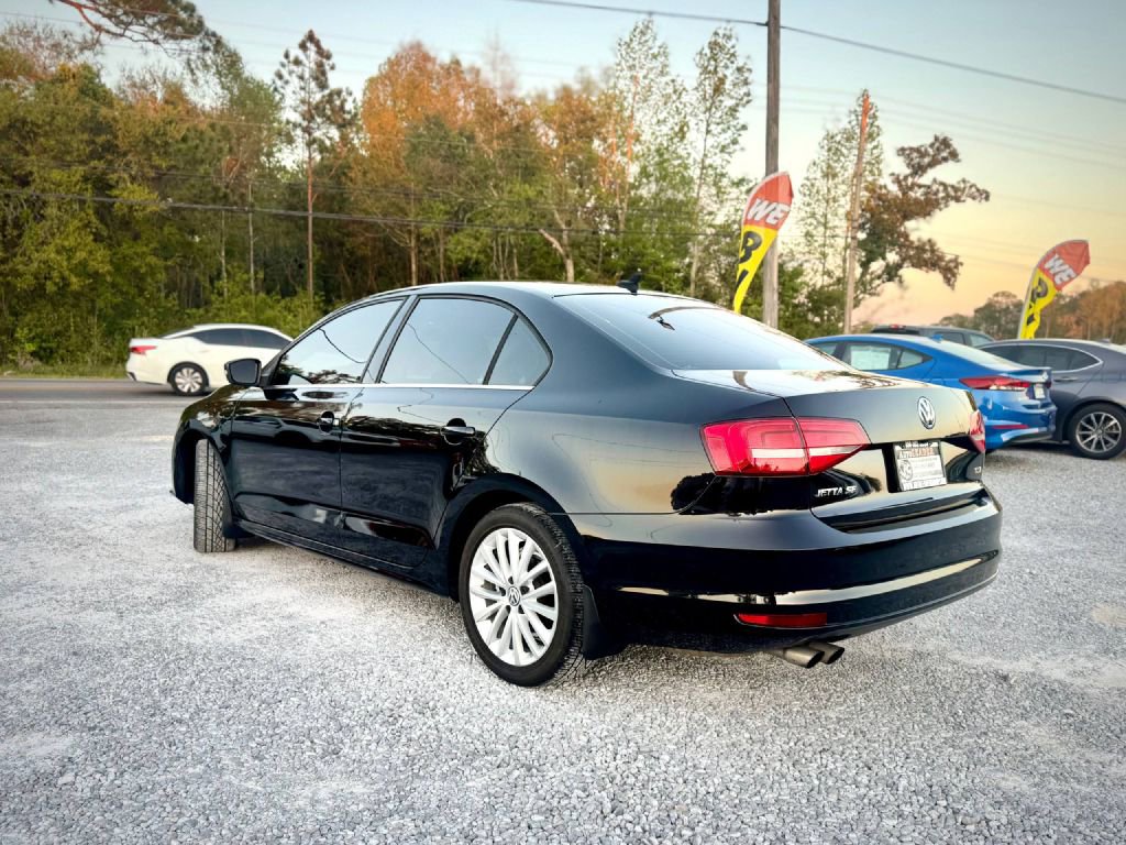 Used 2015 Volkswagen Jetta SE FWD image 2