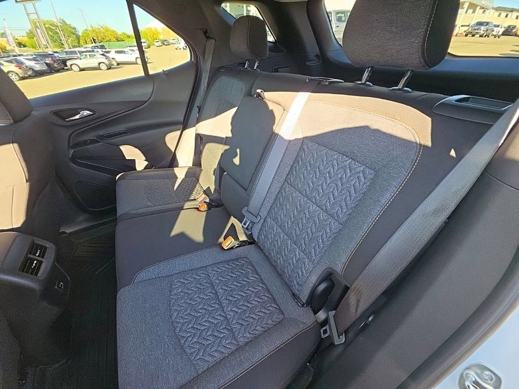 Used 2024 Chevrolet Equinox LT AWD/4WD image 24