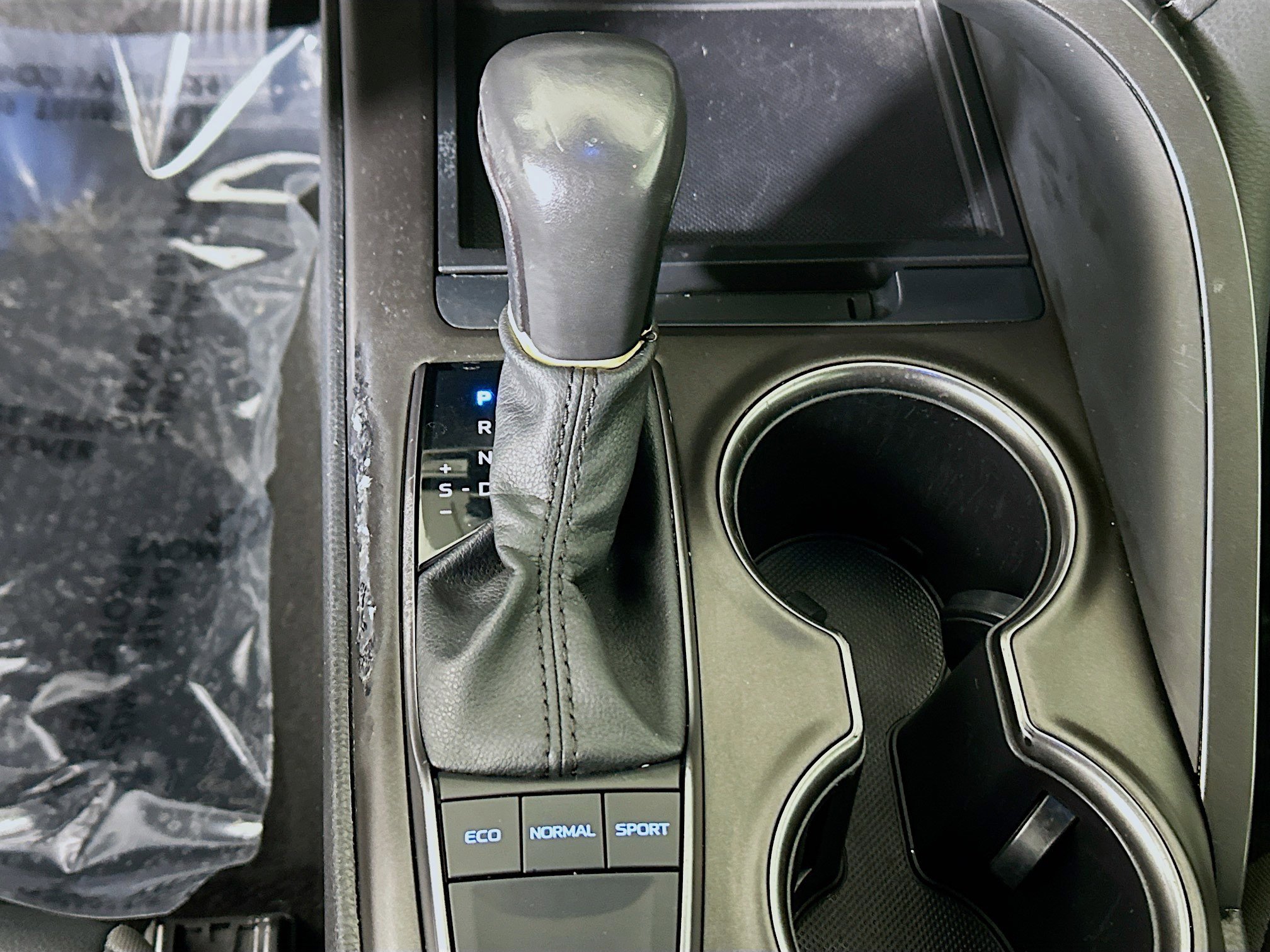 Used 2024 Toyota Camry SE w/ Convenience Package FWD image 21