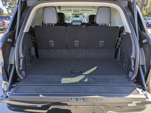 New 2026 Lincoln Navigator Premiere image 13