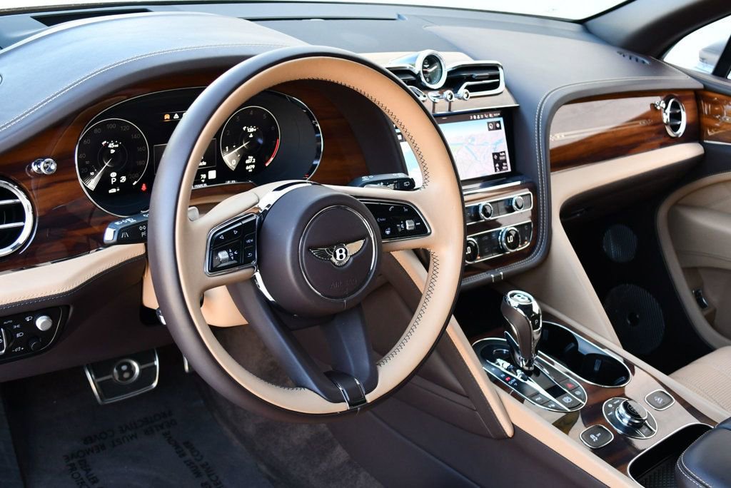Used 2023 Bentley Bentayga Extended Wheelbase AWD/4WD image 45
