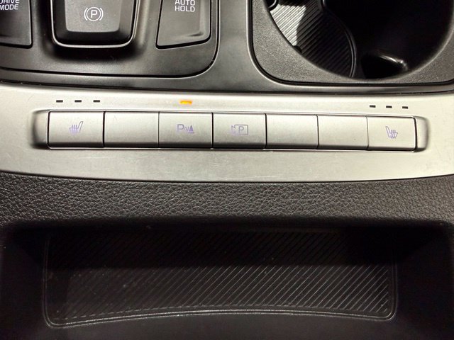 Used 2025 Kia Carnival FWD image 42