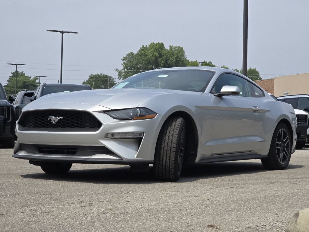 Used 2018 Ford Mustang Premium w/ Equipment Group 201A RWD image 12