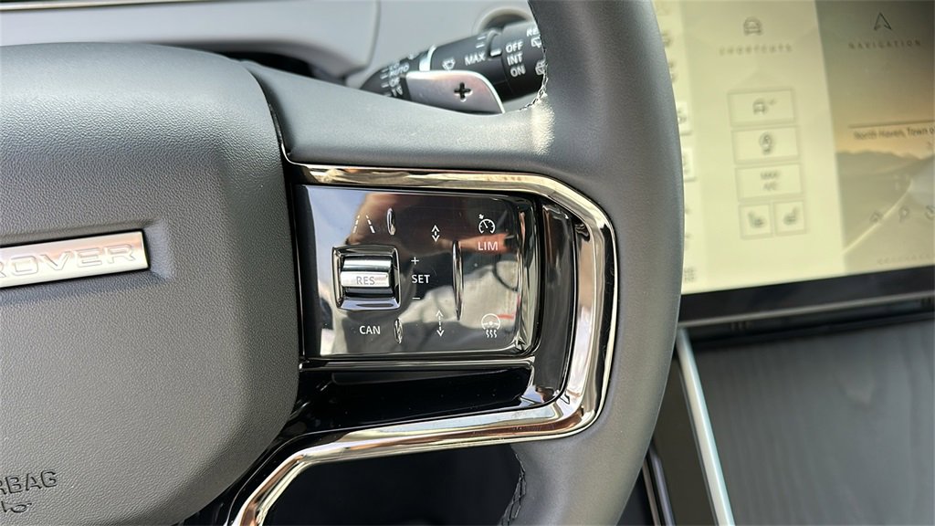 Used 2024 Land Rover Range Rover Evoque S image 13