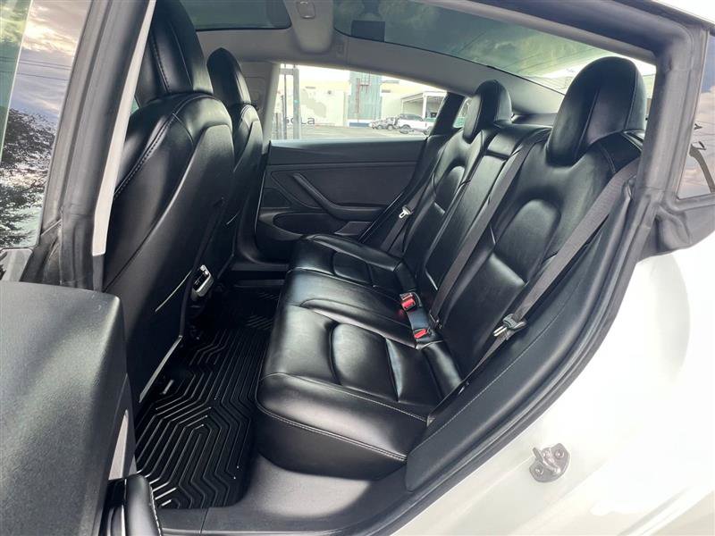 Used 2020 Tesla Model 3 Standard Range Plus RWD image 11