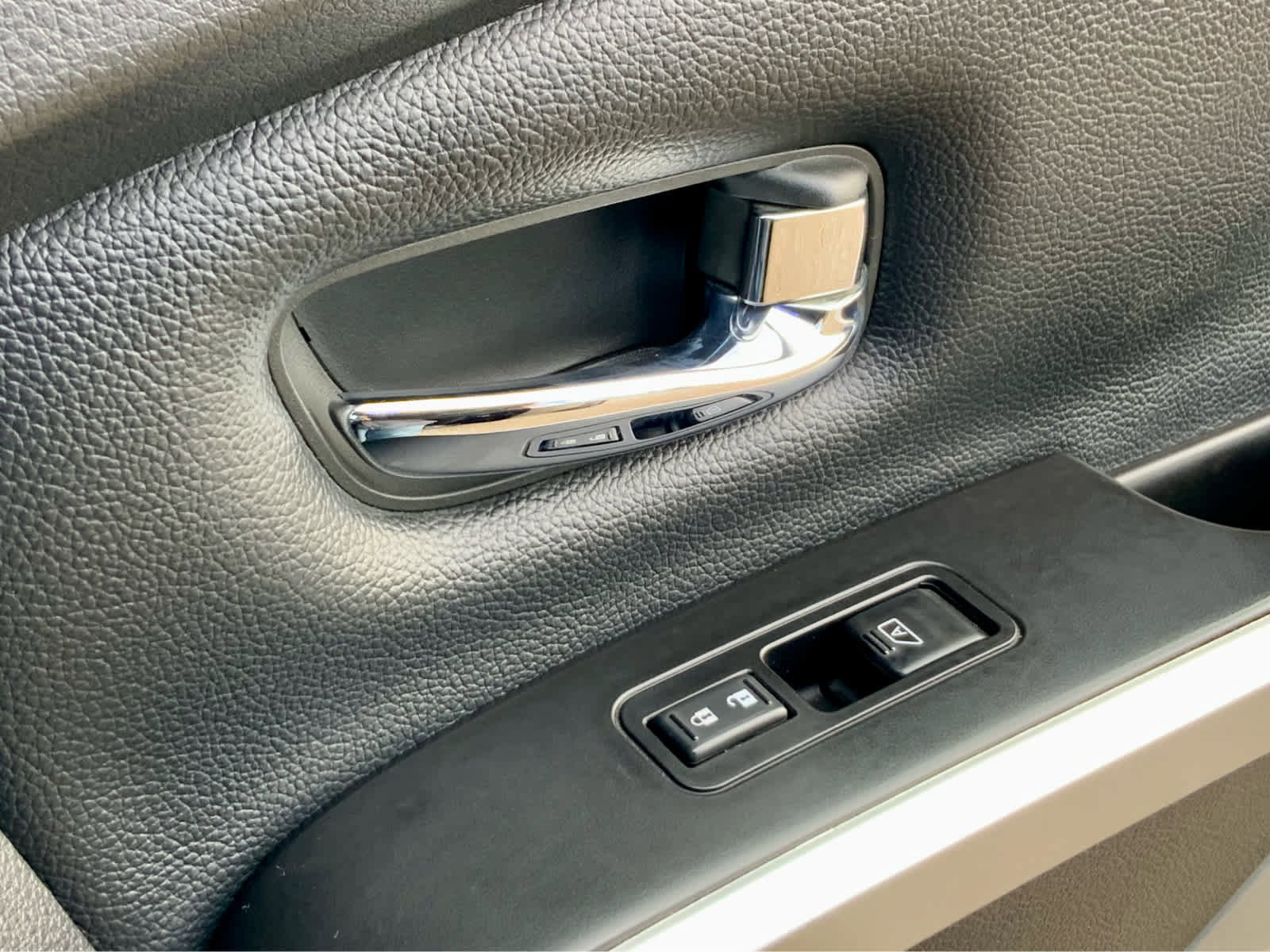 Used 2018 Nissan Titan PRO-4X image 54