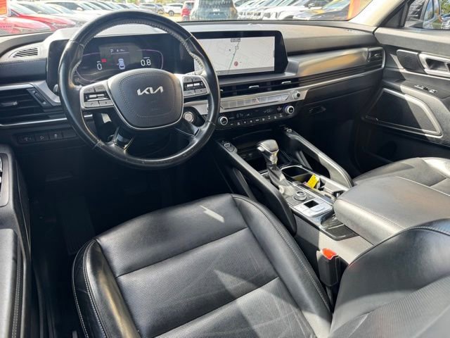Used 2023 Kia Telluride S image 13