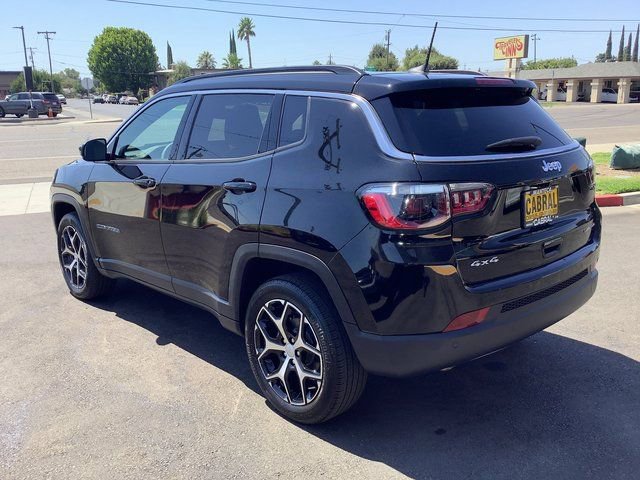 Used 2024 Jeep Compass Limited AWD/4WD image 20