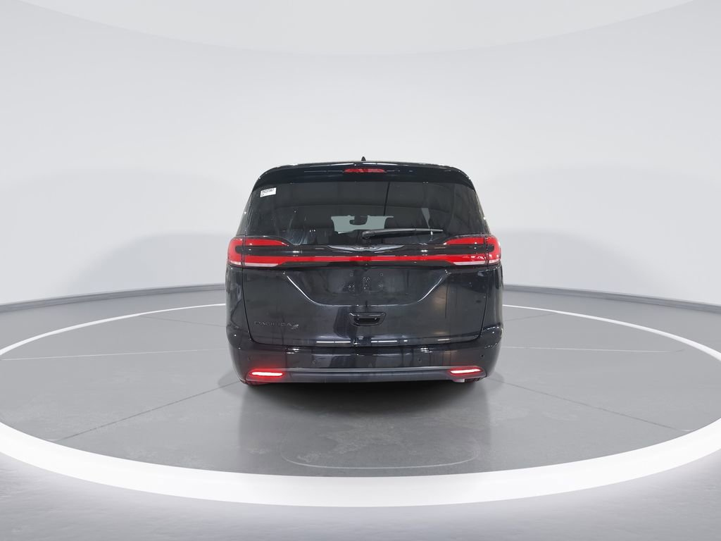 New 2026 Chrysler Pacifica Select w/ S Appearance Package image 7