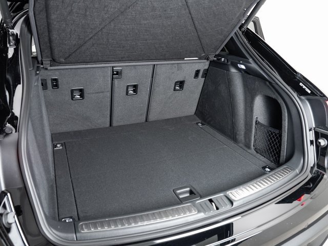 Certified 2025 Porsche Macan image 28